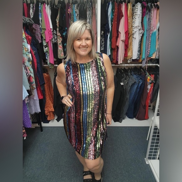 Torrid Mini Sequin Trapeze Dress - Size 00 (10/12) - Picture 3 of 11